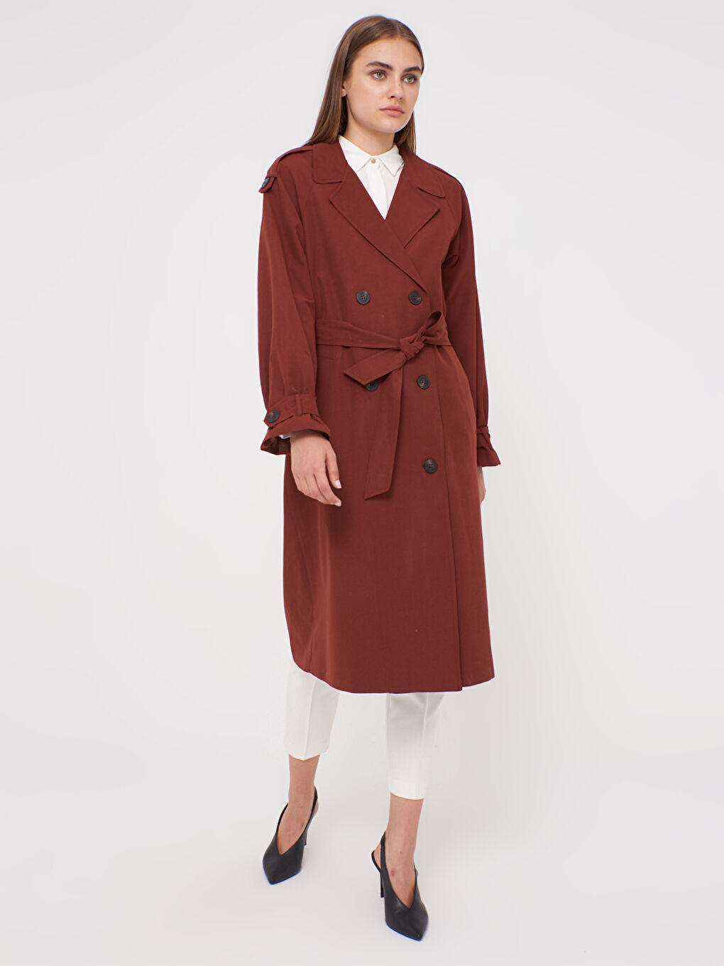Kahverengi Düğme Detaylı Oversize Kadın Trençkot-1