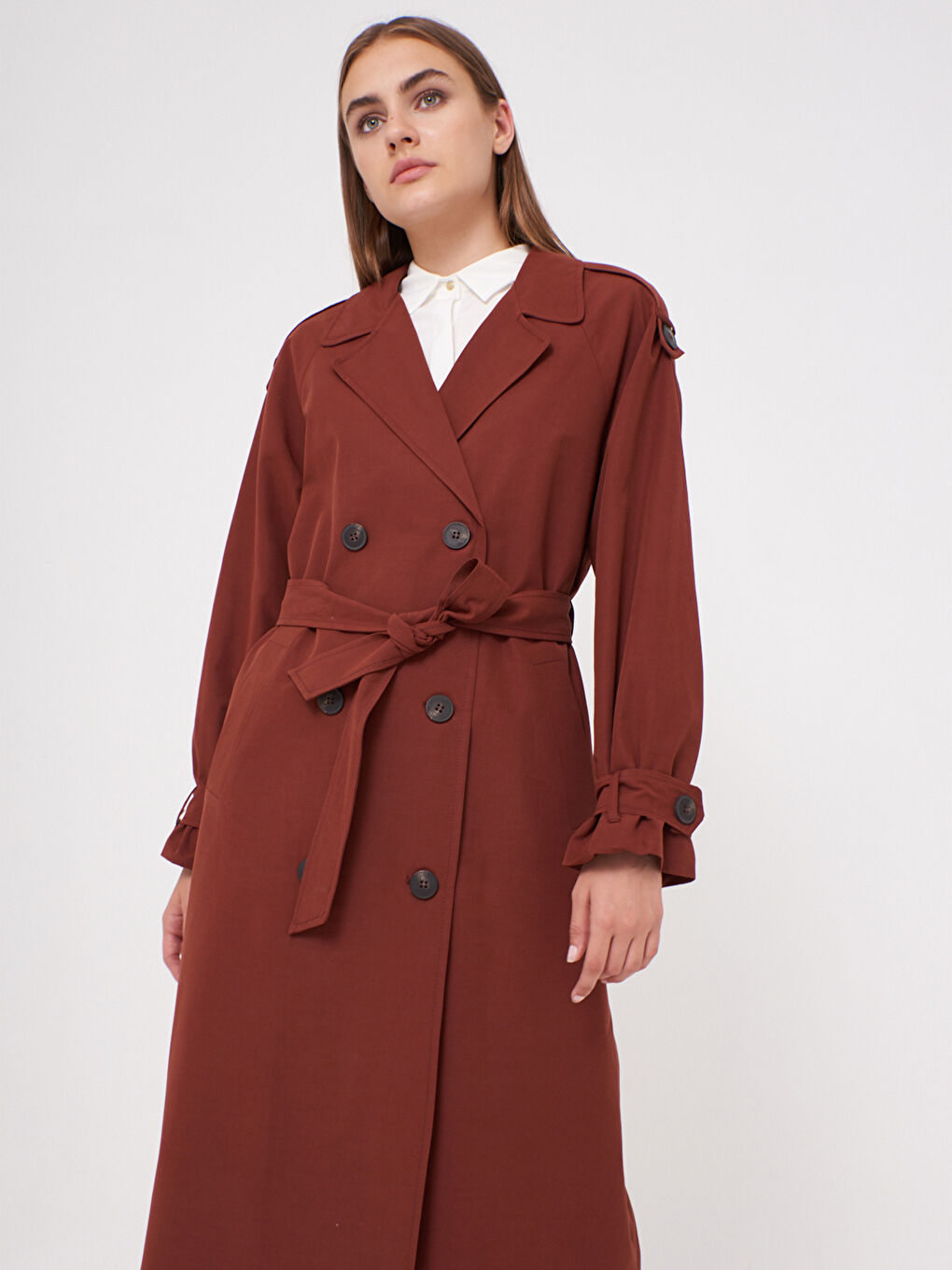 Kahverengi Düğme Detaylı Oversize Kadın Trençkot-2