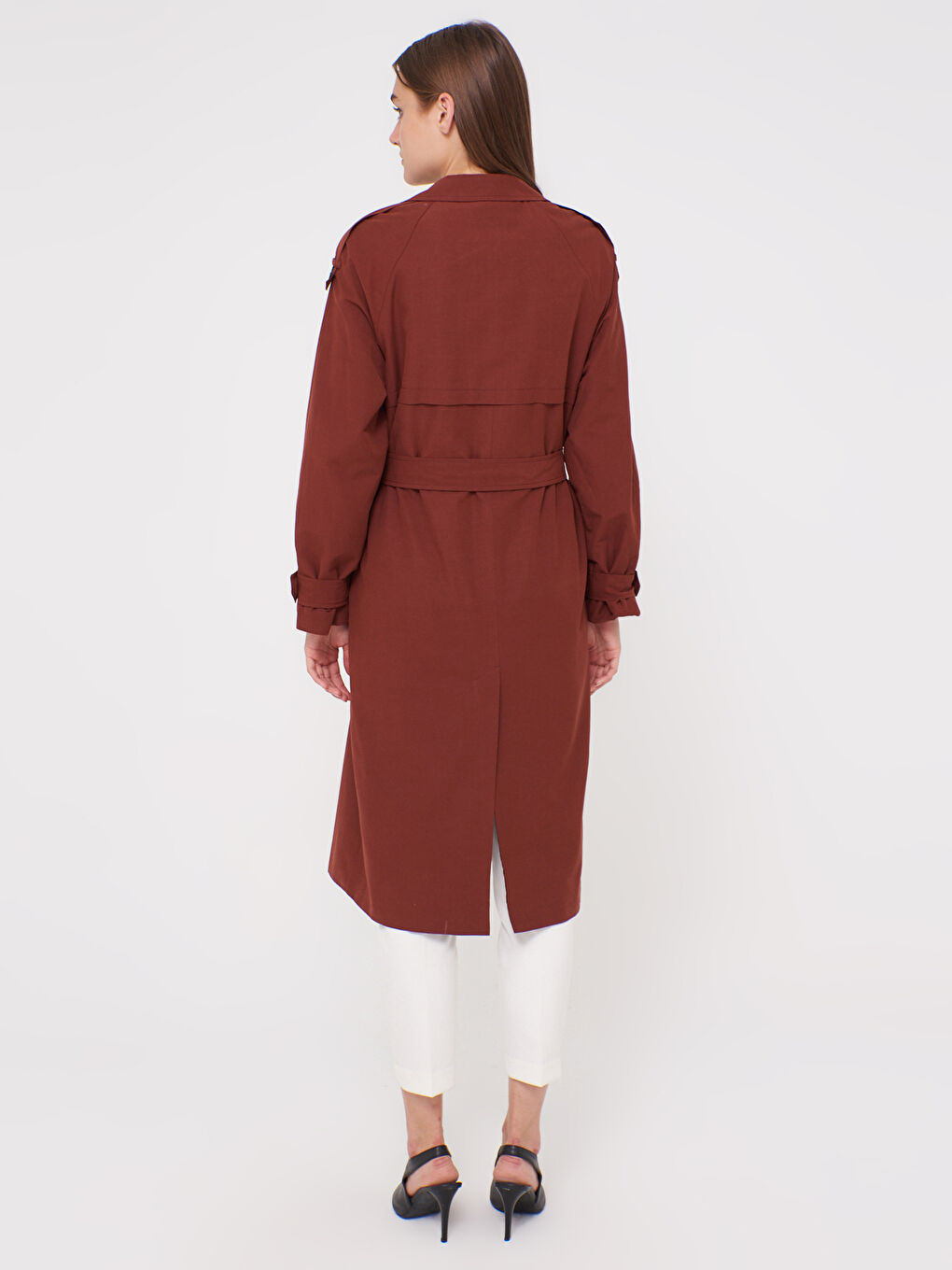 Kahverengi Düğme Detaylı Oversize Kadın Trençkot-4
