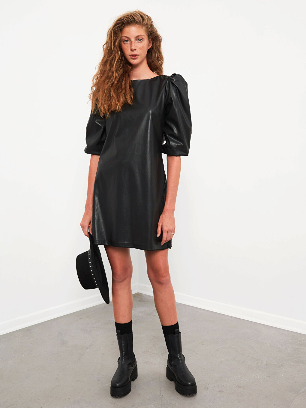 Siyah Deri Görünümlü Karpuz Kol Elbise-6