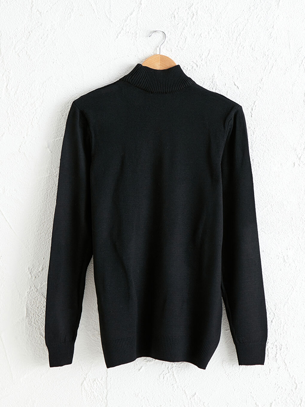 Трикотажный джемпер с воротником под горло-6