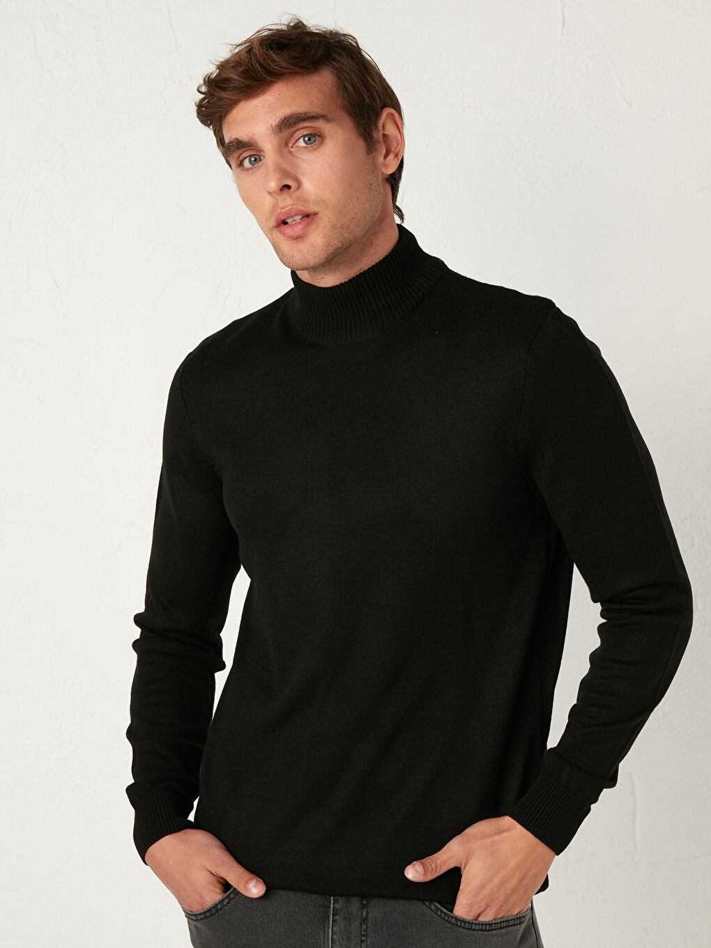 Трикотажный джемпер с воротником под горло-2