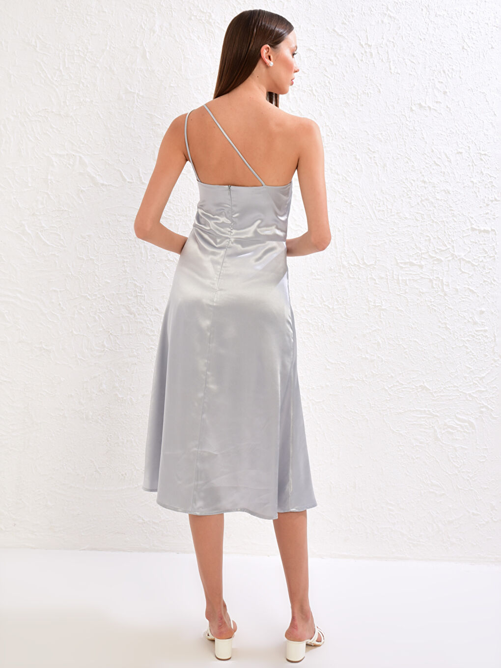 Gri Düz Tek Omuz Kadın Saten Elbise-3