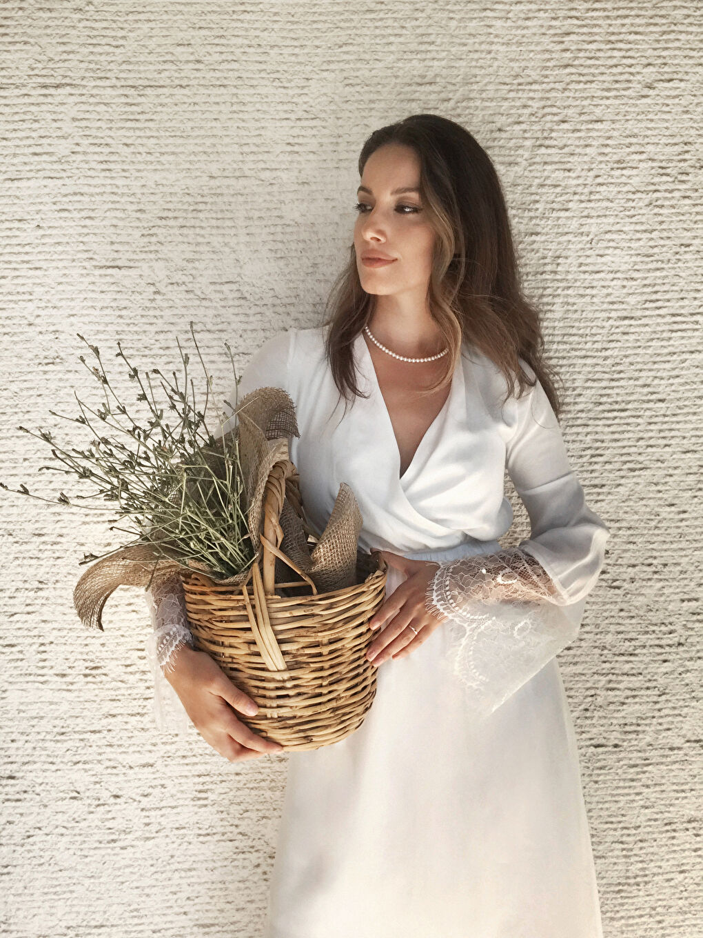 Beyaz Save The Date Kol Ucu Dantelli Kruvaze Yaka Kuşaklı Asimetrik Elbise-12