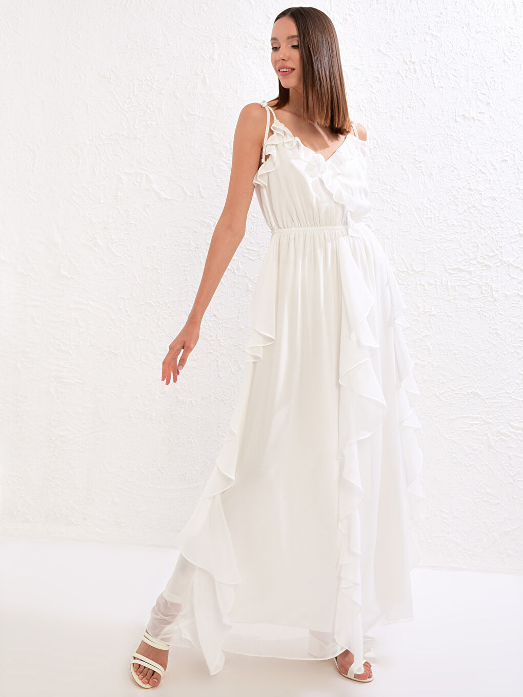 Beyaz Save The Date Fırfır Detaylı Askılı Uzun Elbise