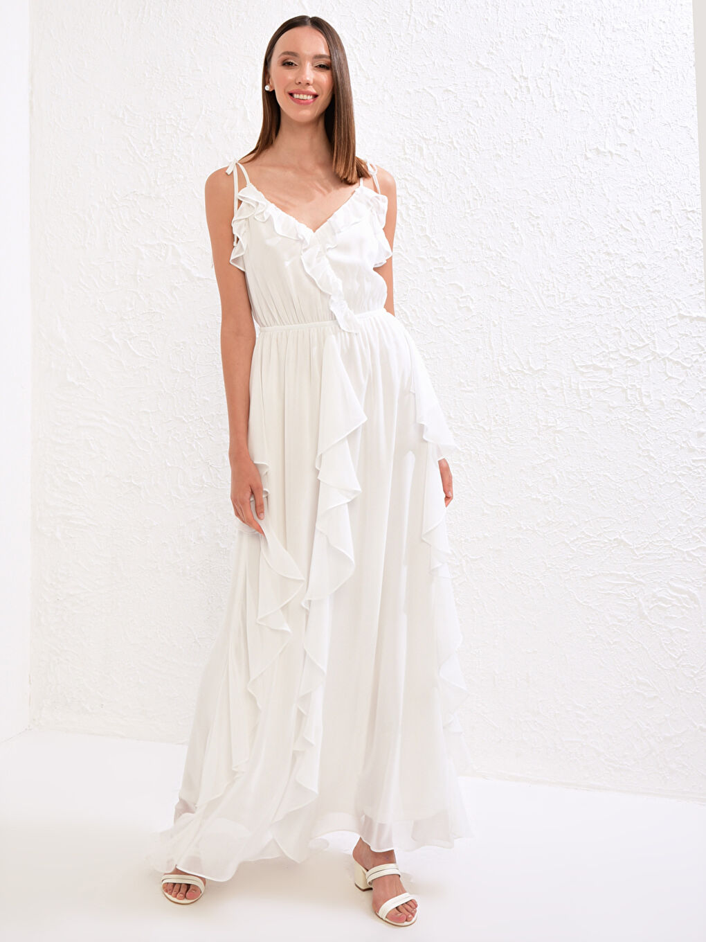 Beyaz Save The Date Fırfır Detaylı Askılı Uzun Elbise-1