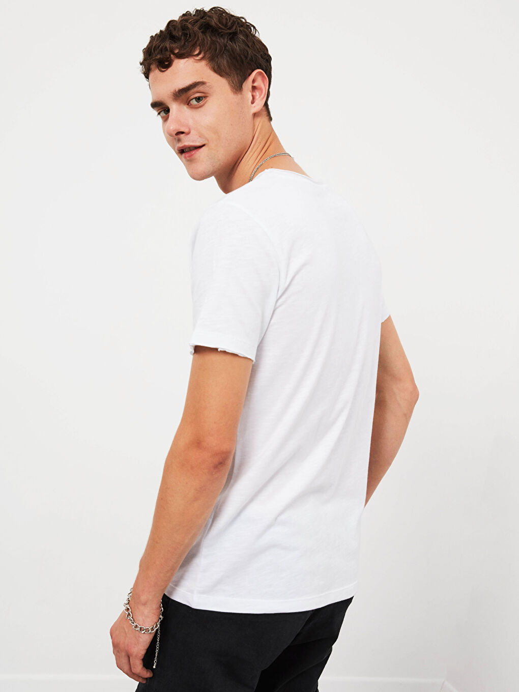 Beyaz Bisiklet Yaka Kısa Kollu Basic Tişört-9