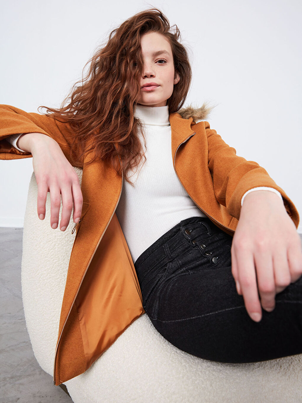 Bej Kapüşonlu Kaşe Kaban