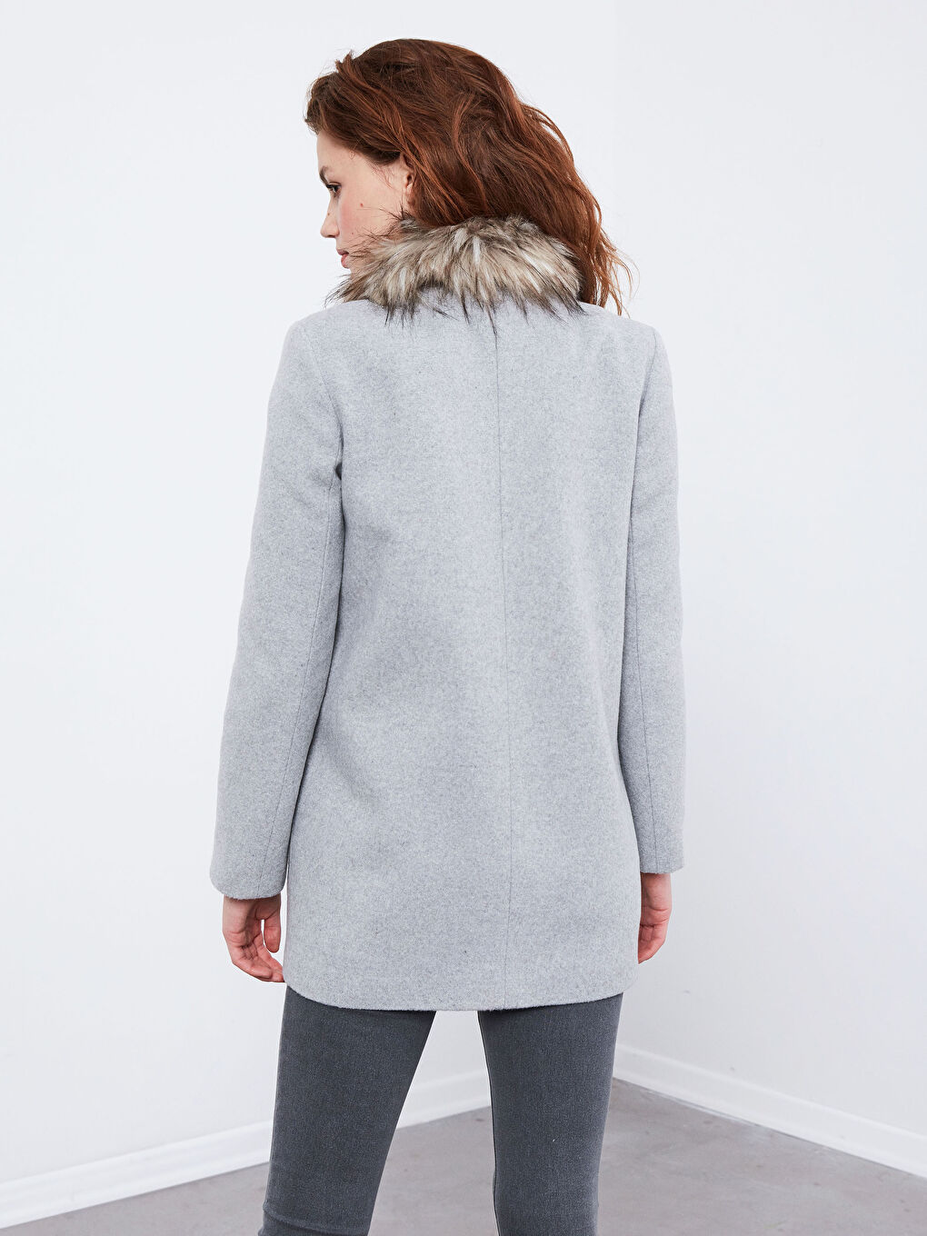 Gri Yakası Kürklü Düz Uzun Kollu Kadın Kaşe Kaban-6