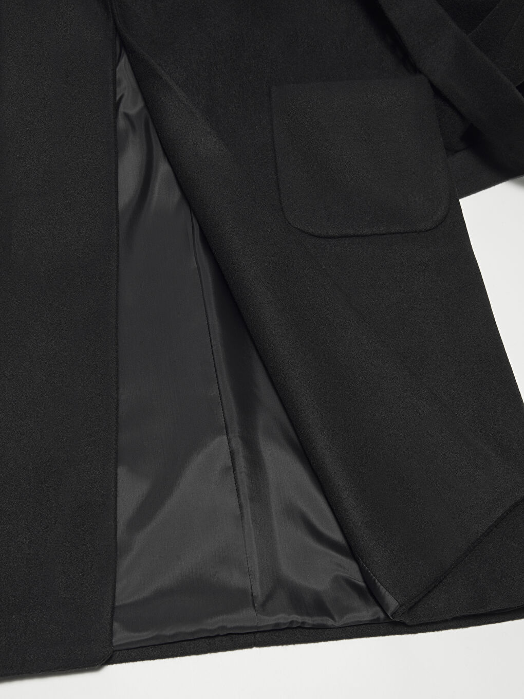 Siyah Ceket Yaka Düz Beli Bağlama Detaylı Uzun Kollu Kadın Kaşe Kaban-6