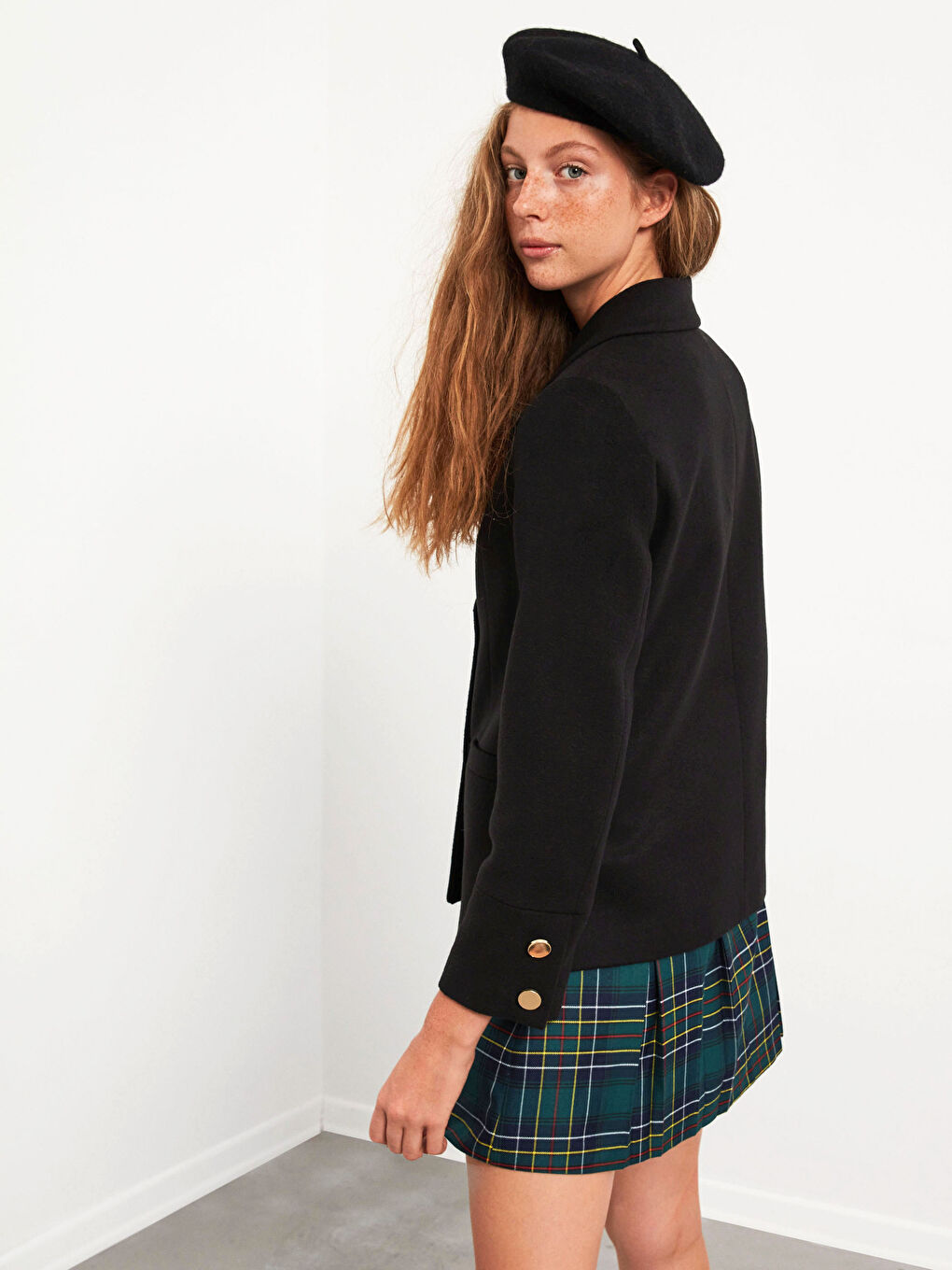 بالطو جوخ ياقة عالية-5