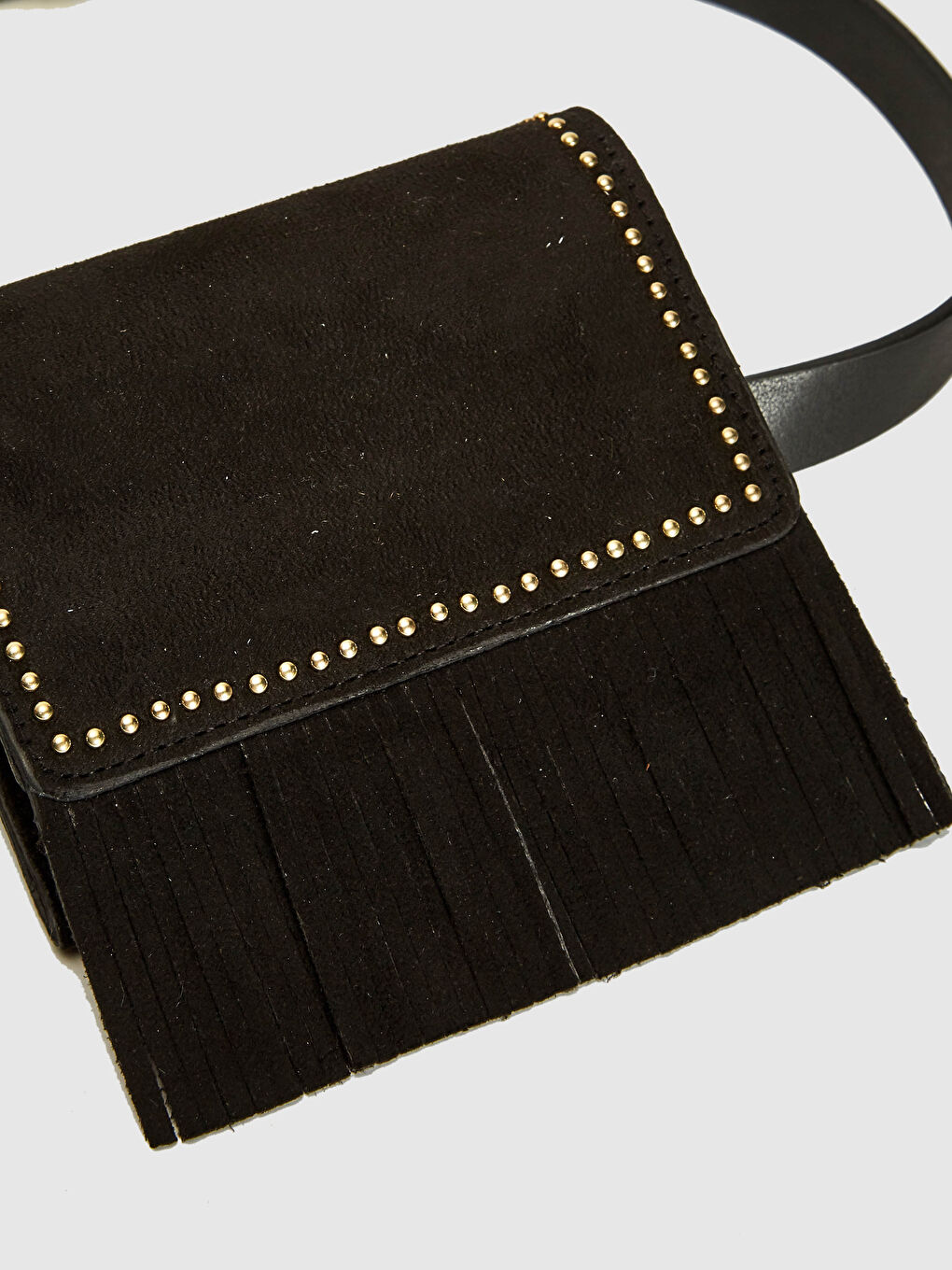 Siyah Deri Görünümlü Mini Püsküllü Çantalı Kemer-1