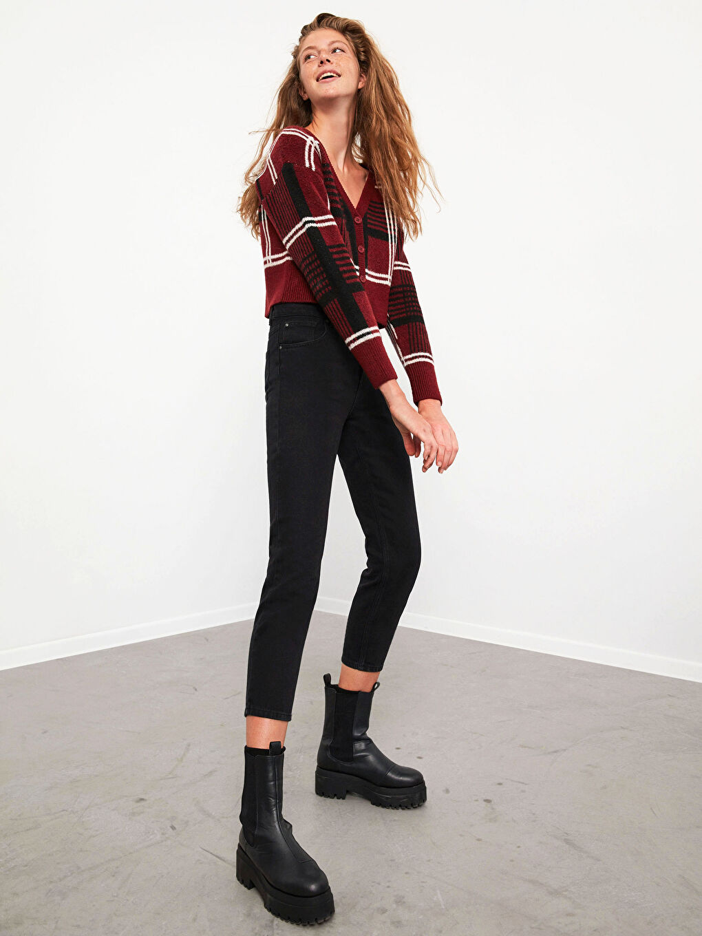 جينز نسائي واسع ومريح-8