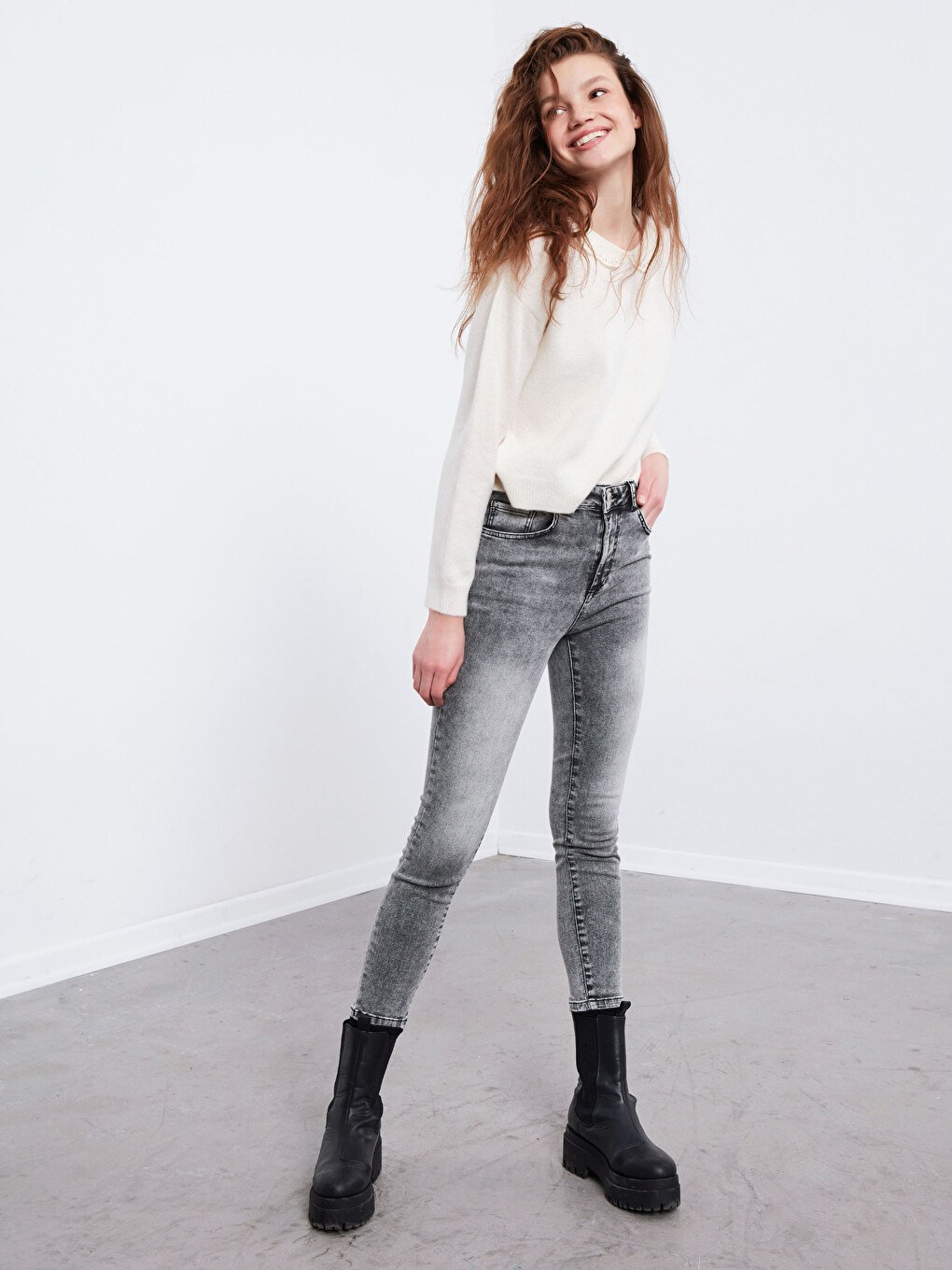 Mercury Skinny Fit Women's Jeans-4