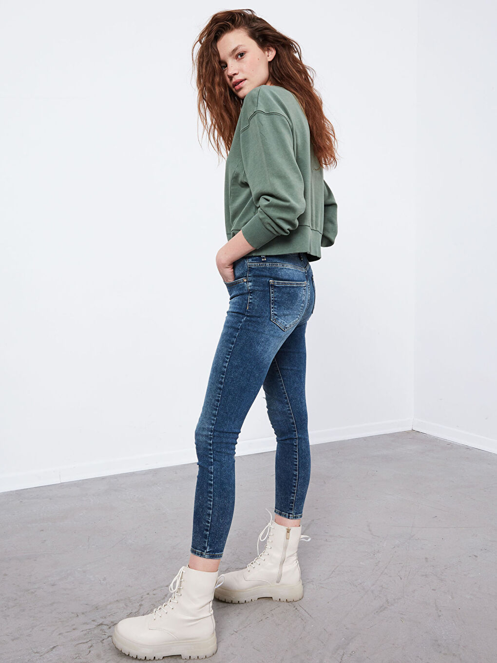 جينز سكيني فيت للسيدات عطارد-2