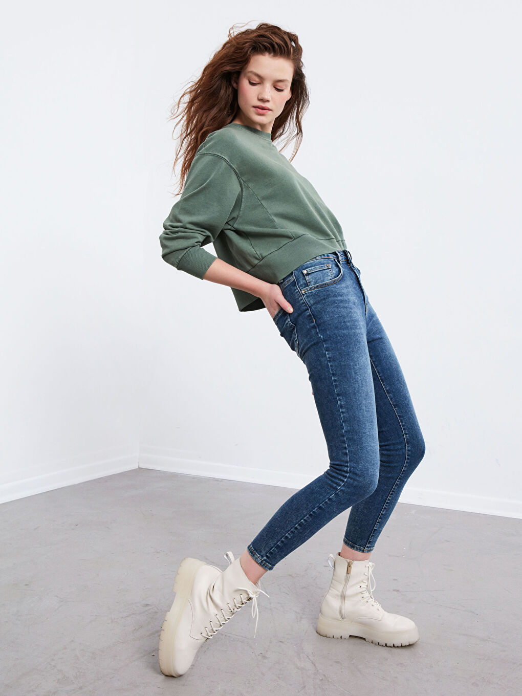 جينز سكيني فيت للسيدات عطارد-5