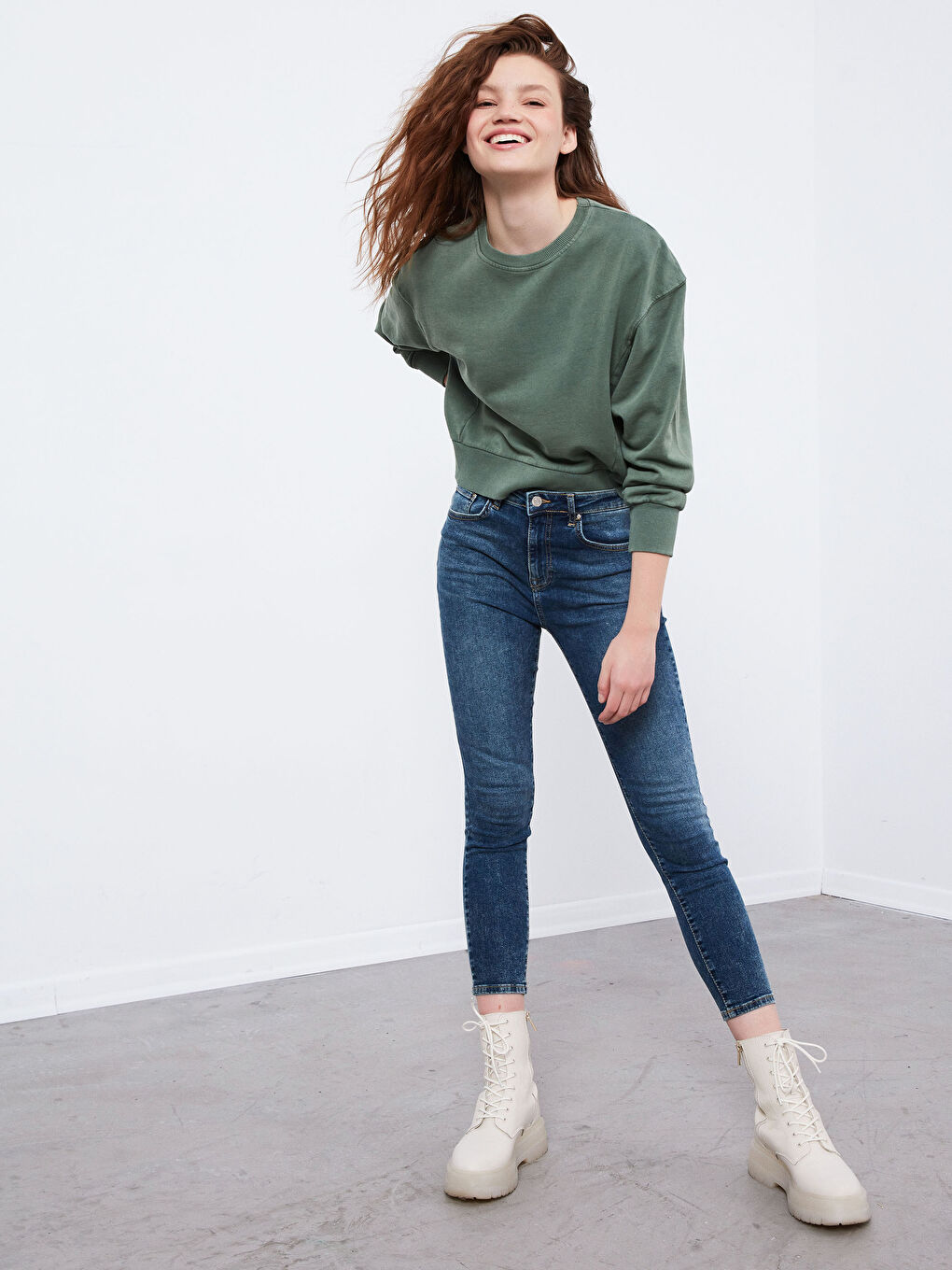 جينز سكيني فيت للسيدات عطارد-6