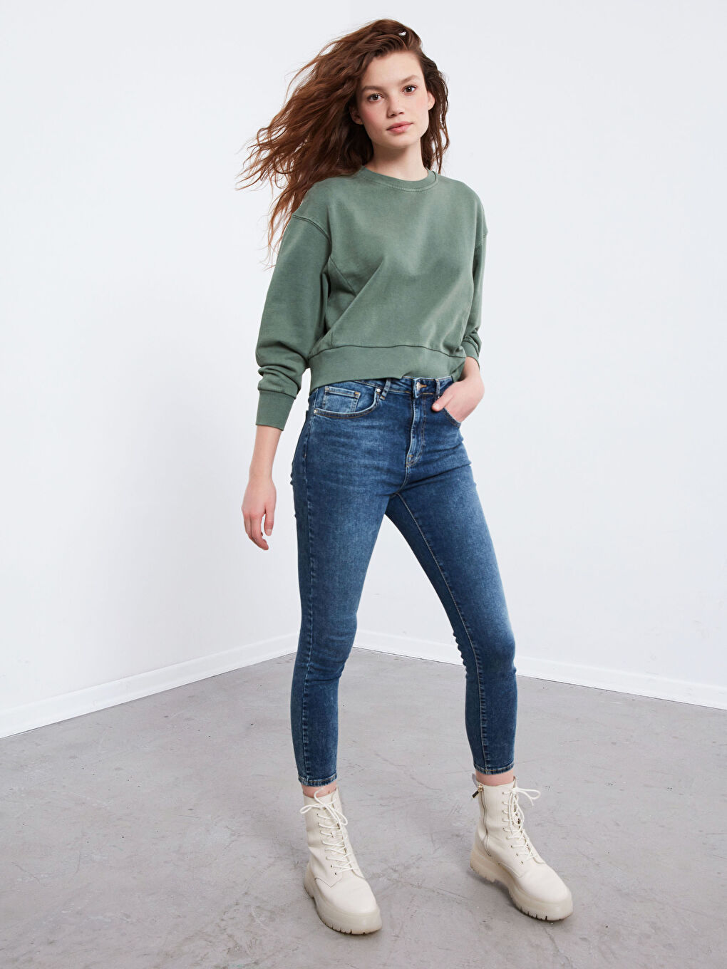 جينز سكيني فيت للسيدات عطارد-7