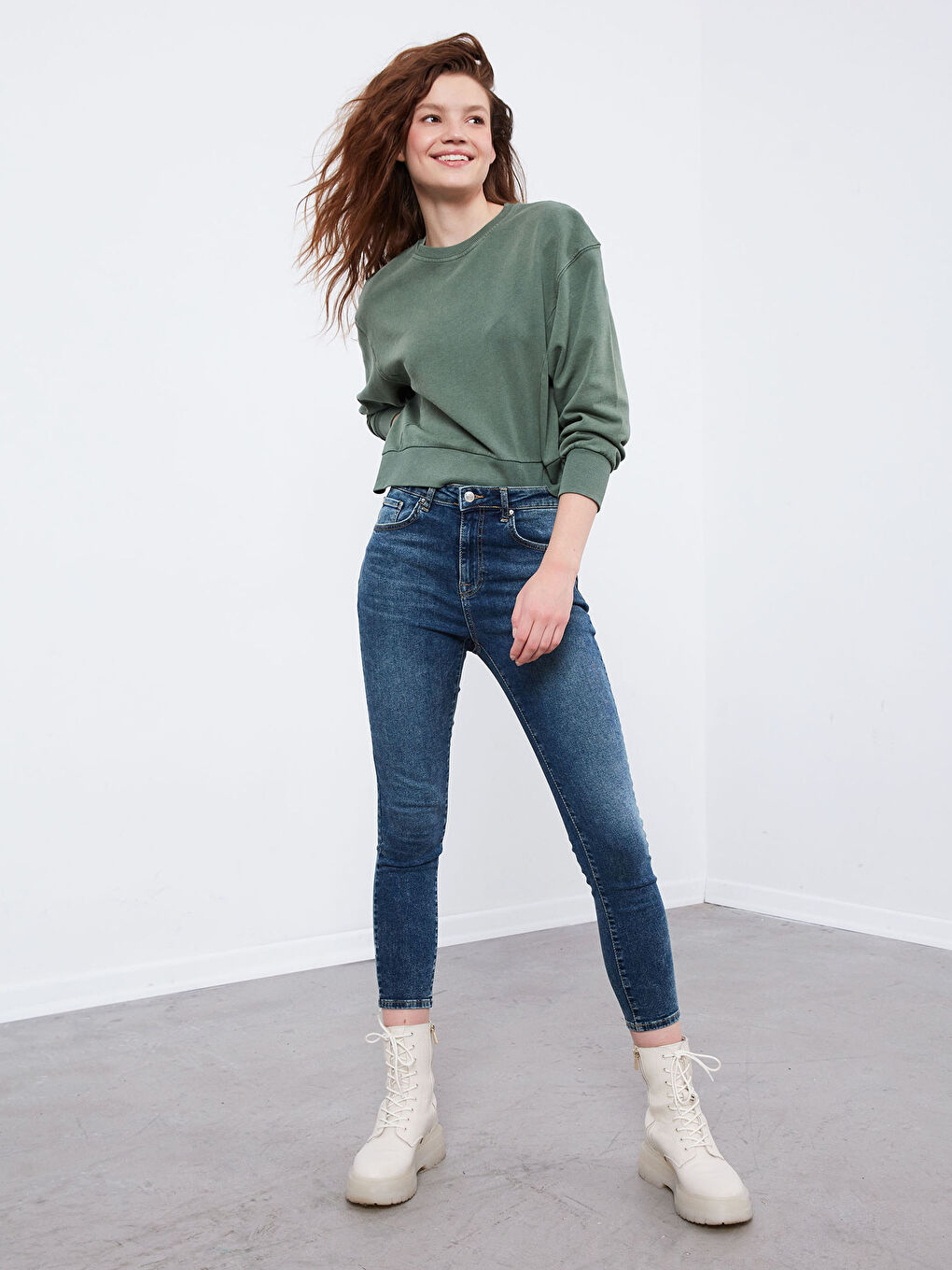 جينز سكيني فيت للسيدات عطارد