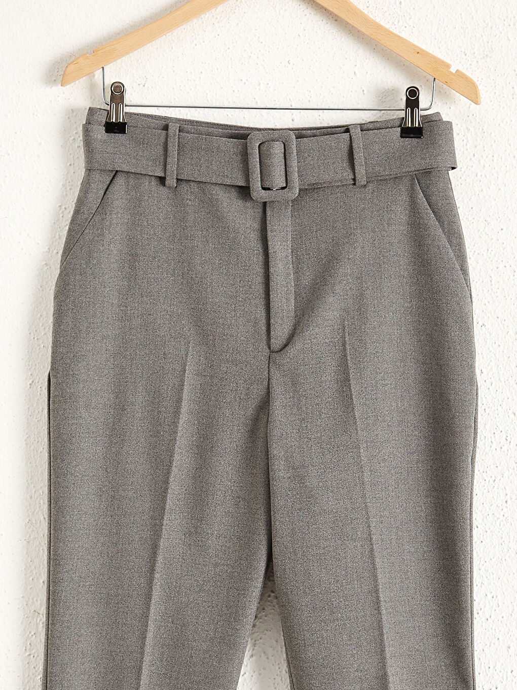 Gri Kemerli Ekose Havuç Pantolon-2