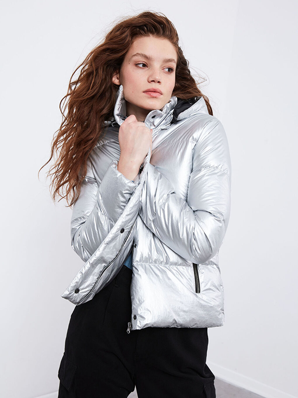 Gri Kapüşonlu Şişme Mont-1