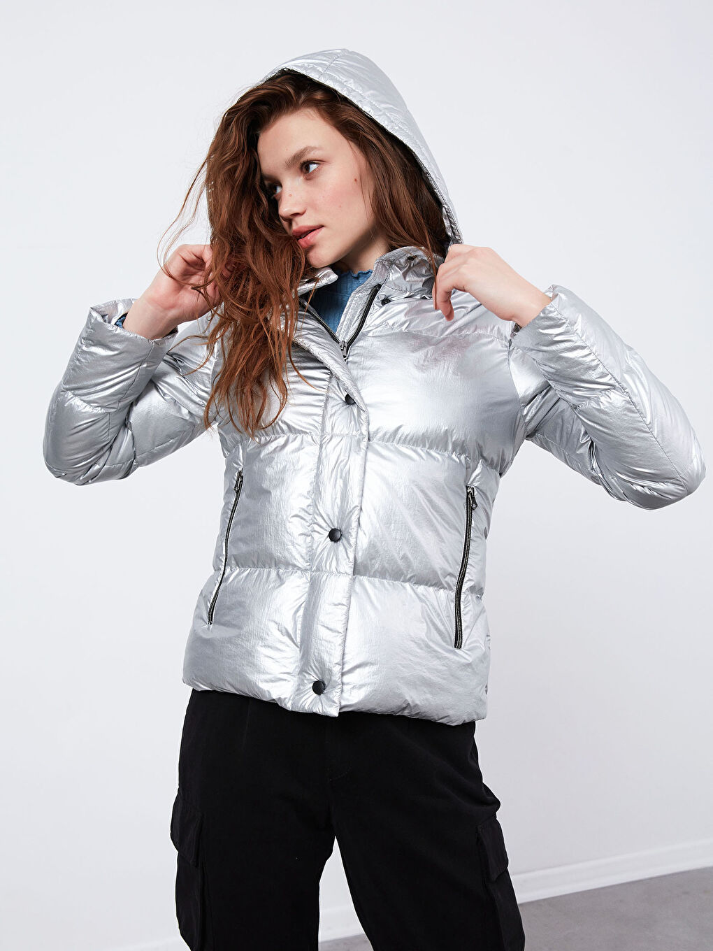 Gri Kapüşonlu Şişme Mont-3