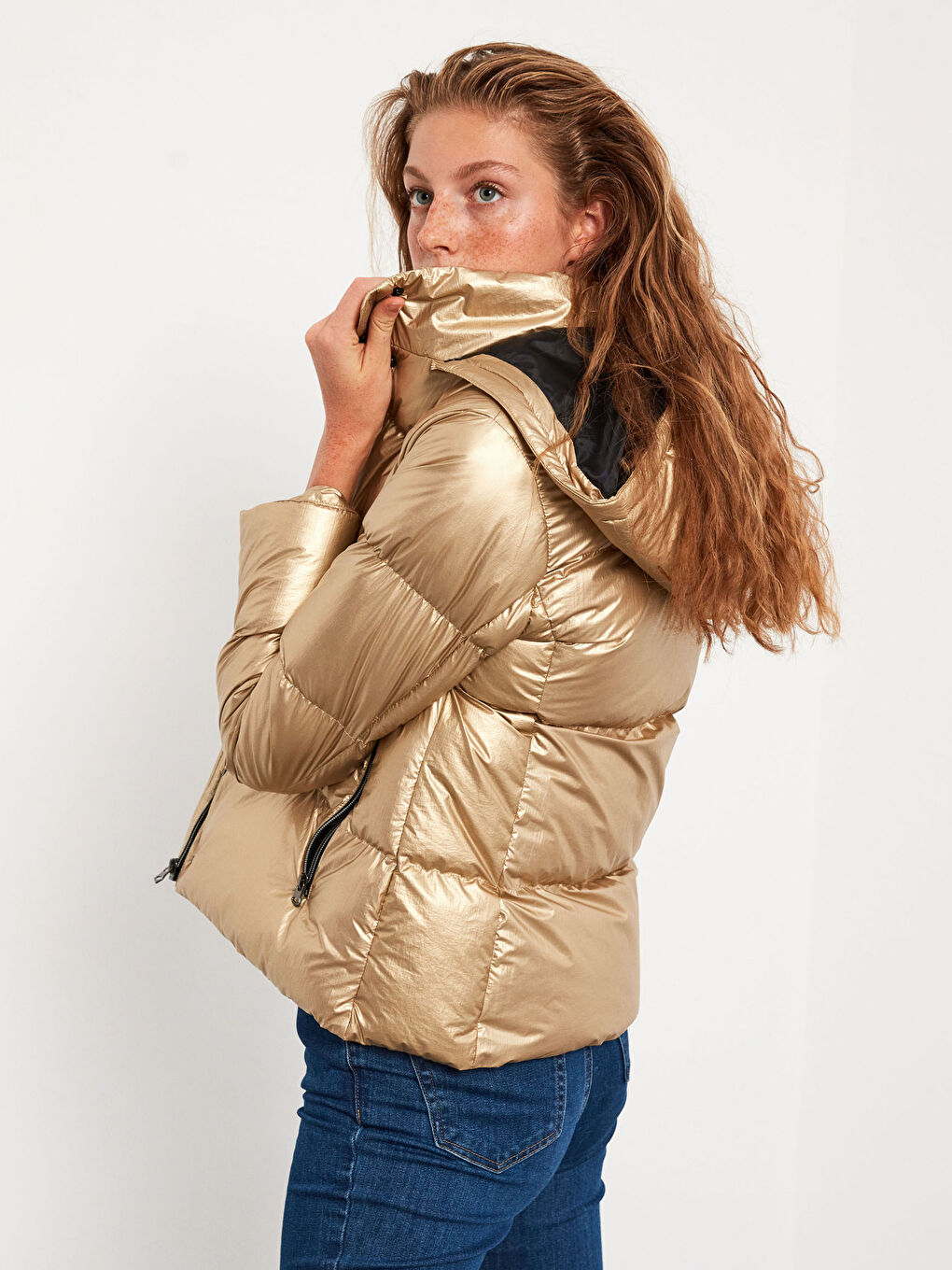 Sarı Kapüşonlu Şişme Mont-3