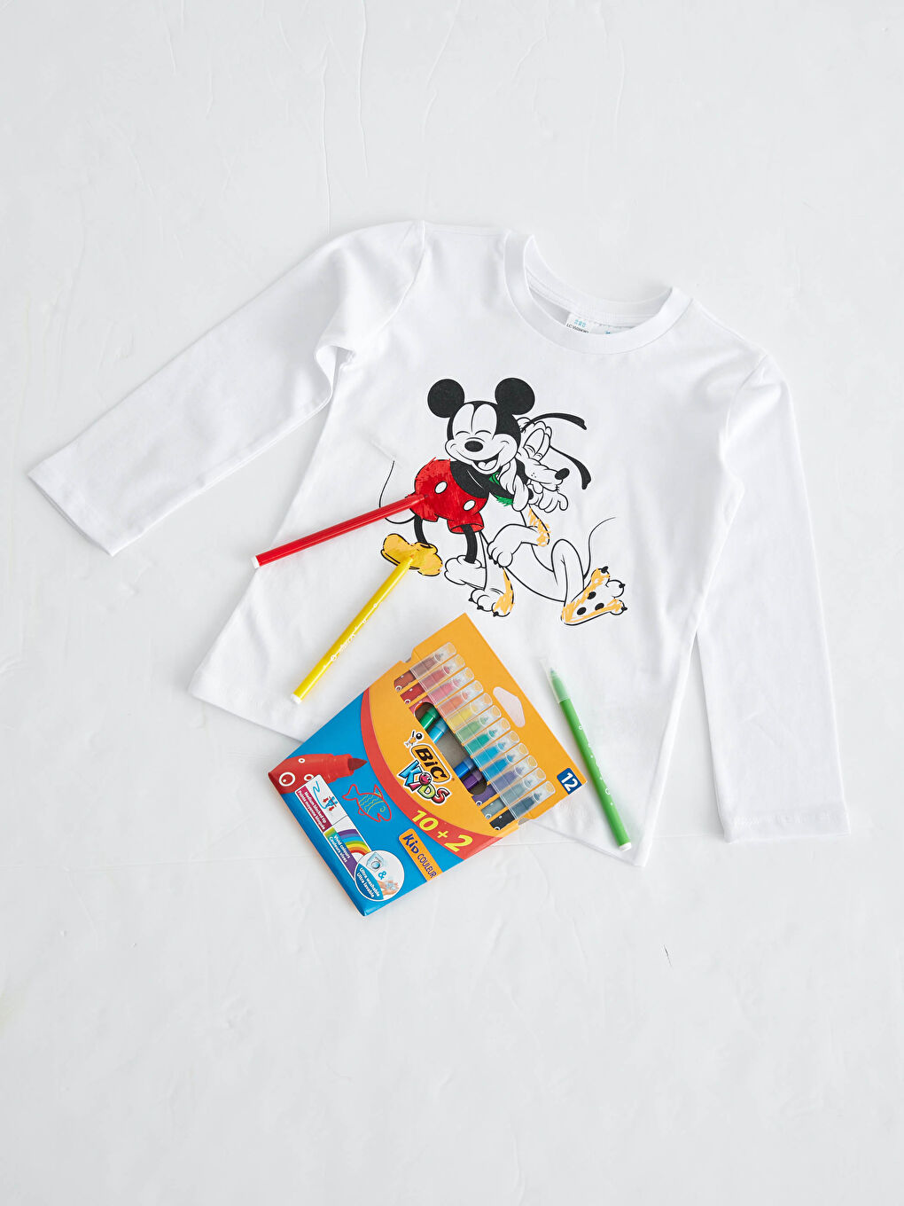 LCW baby Beyaz Erkek Bebek Disney Baskılı Sweatshirt ve Silinebilir Boya Kalemi