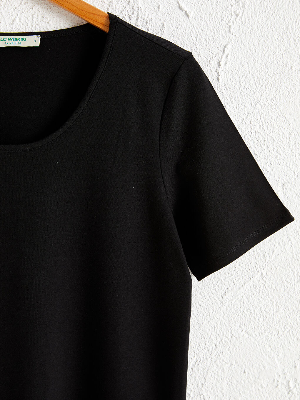 Siyah Düz Bisiklet Yaka Tişört-4