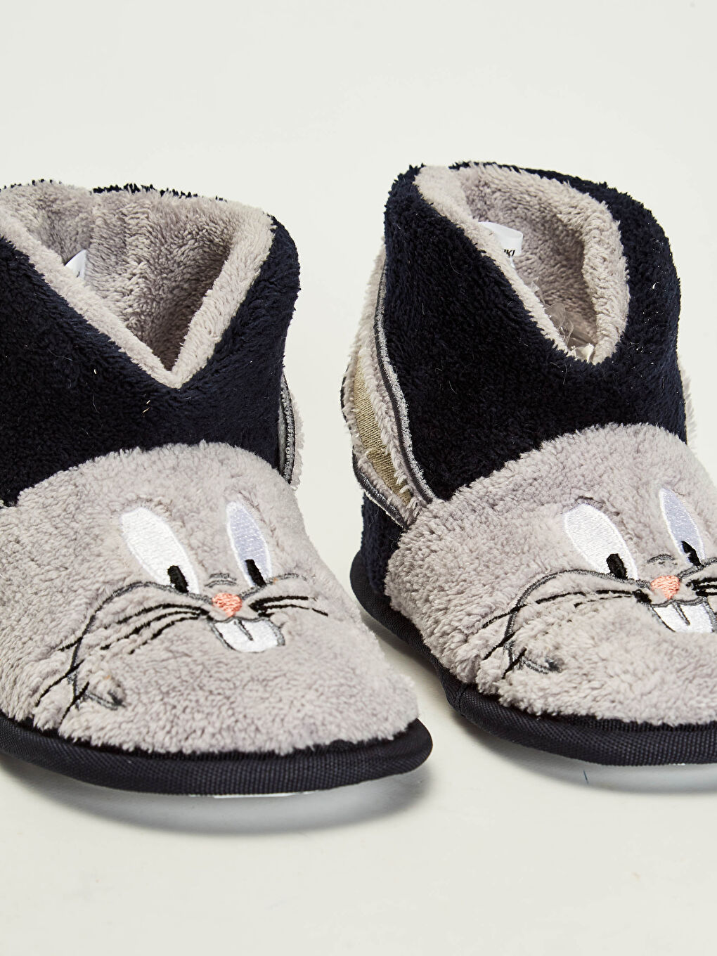 Домашние сапожки для малышей мальчиков с вышивкой Looney Tunes лицензированные-4