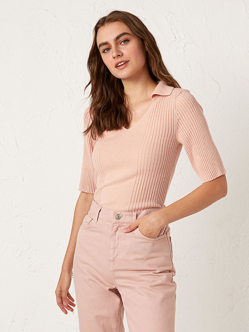 كنزة صوفية تريكو خفيفة الوزن بأكمام قصيرة