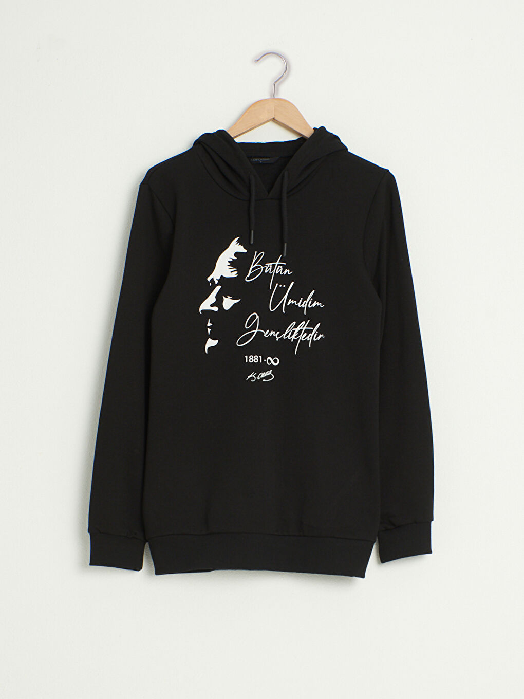 Siyah Kapüşon Yaka Atatürk Baskılı Uzun Kollu Erkek Hoodie