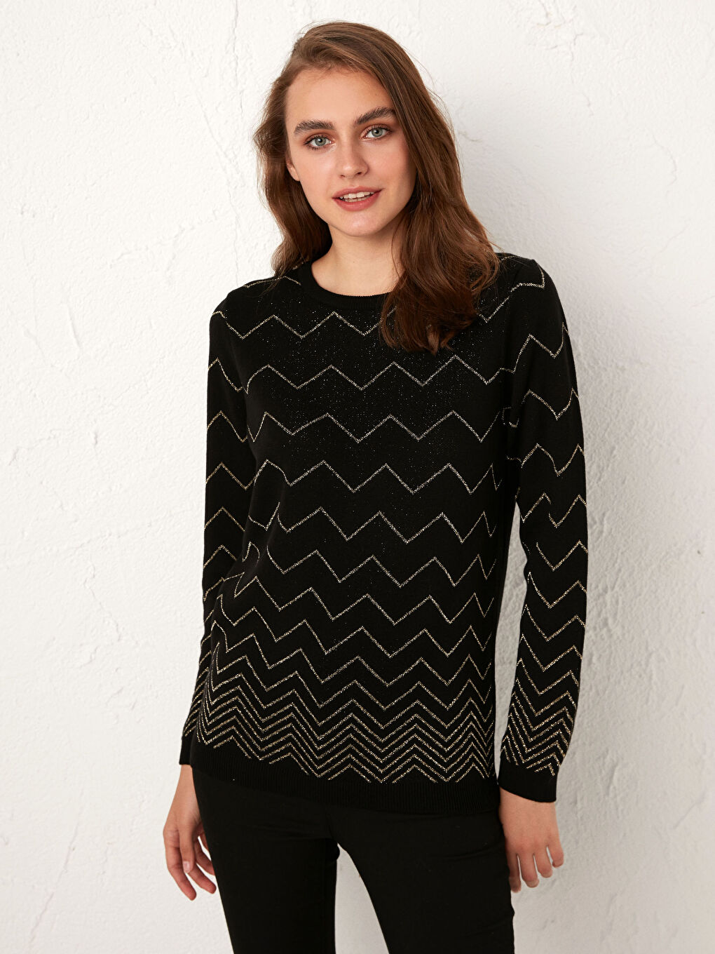 Siyah Çizgili İnce Triko Kazak