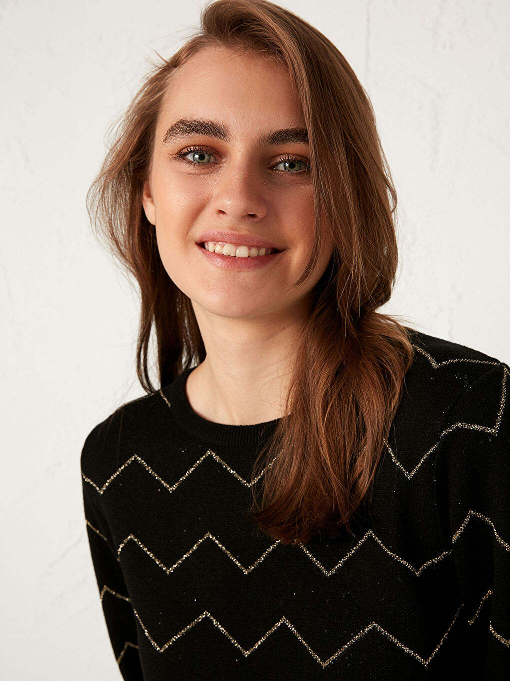 Siyah Çizgili İnce Triko Kazak-2