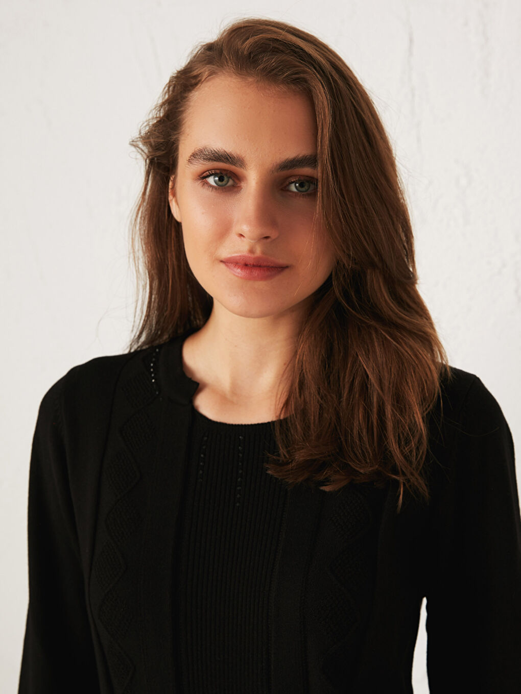 Self-Patterned and Neck Detailed Tricot Jumper-1