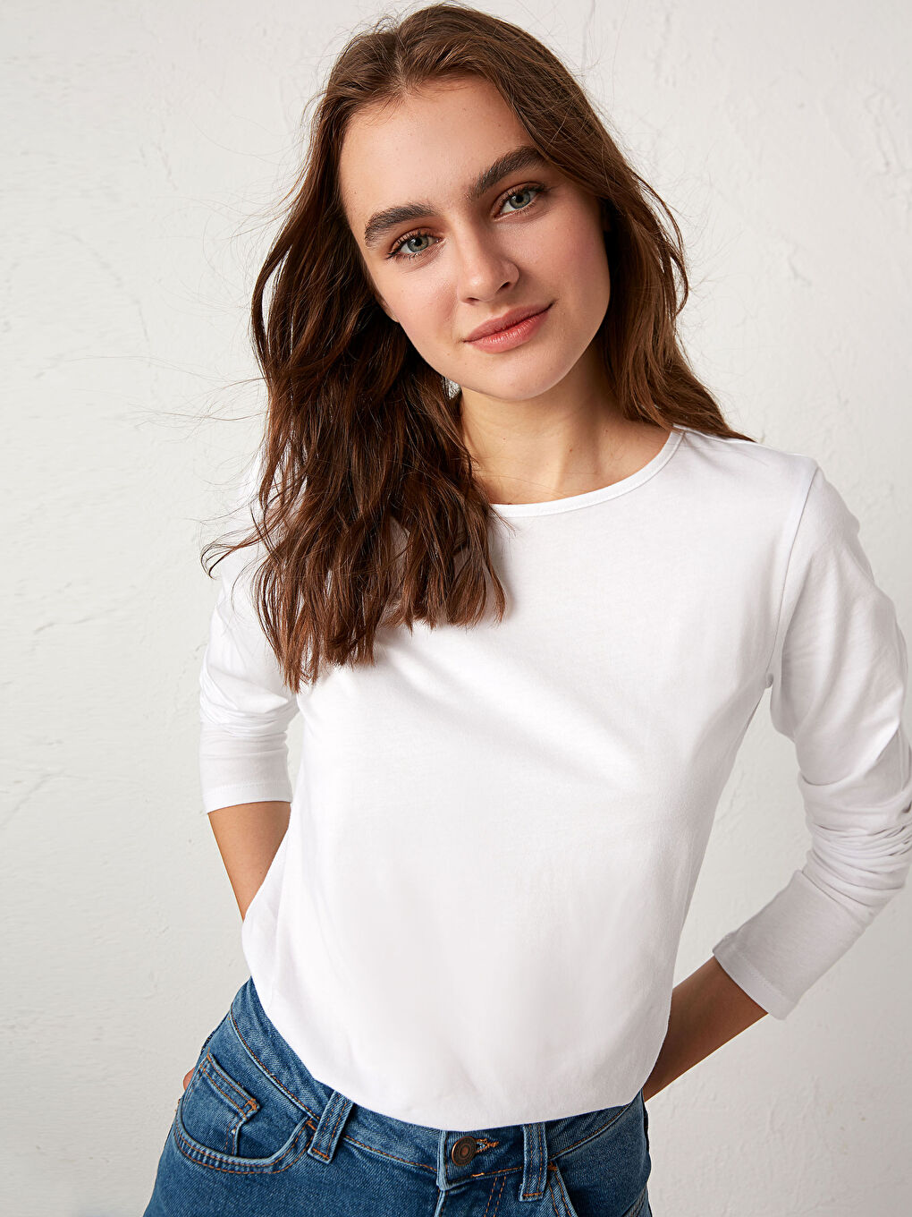 Beyaz Bisiklet Yaka Uzun Kollu Basic Tişört-3