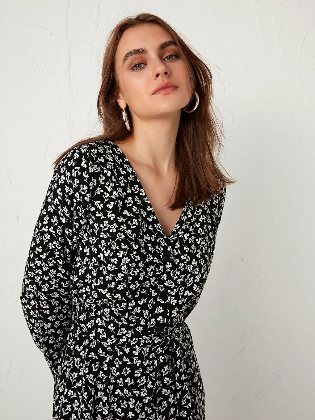 Siyah Kuşaklı Çiçek Desenli Poplin Elbise-3