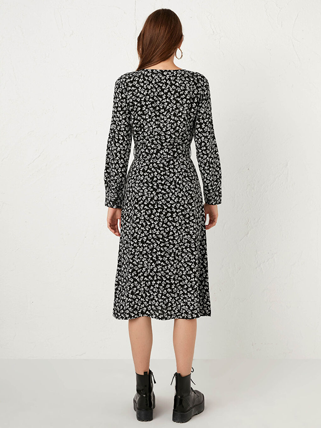 Siyah Kuşaklı Çiçek Desenli Poplin Elbise-5