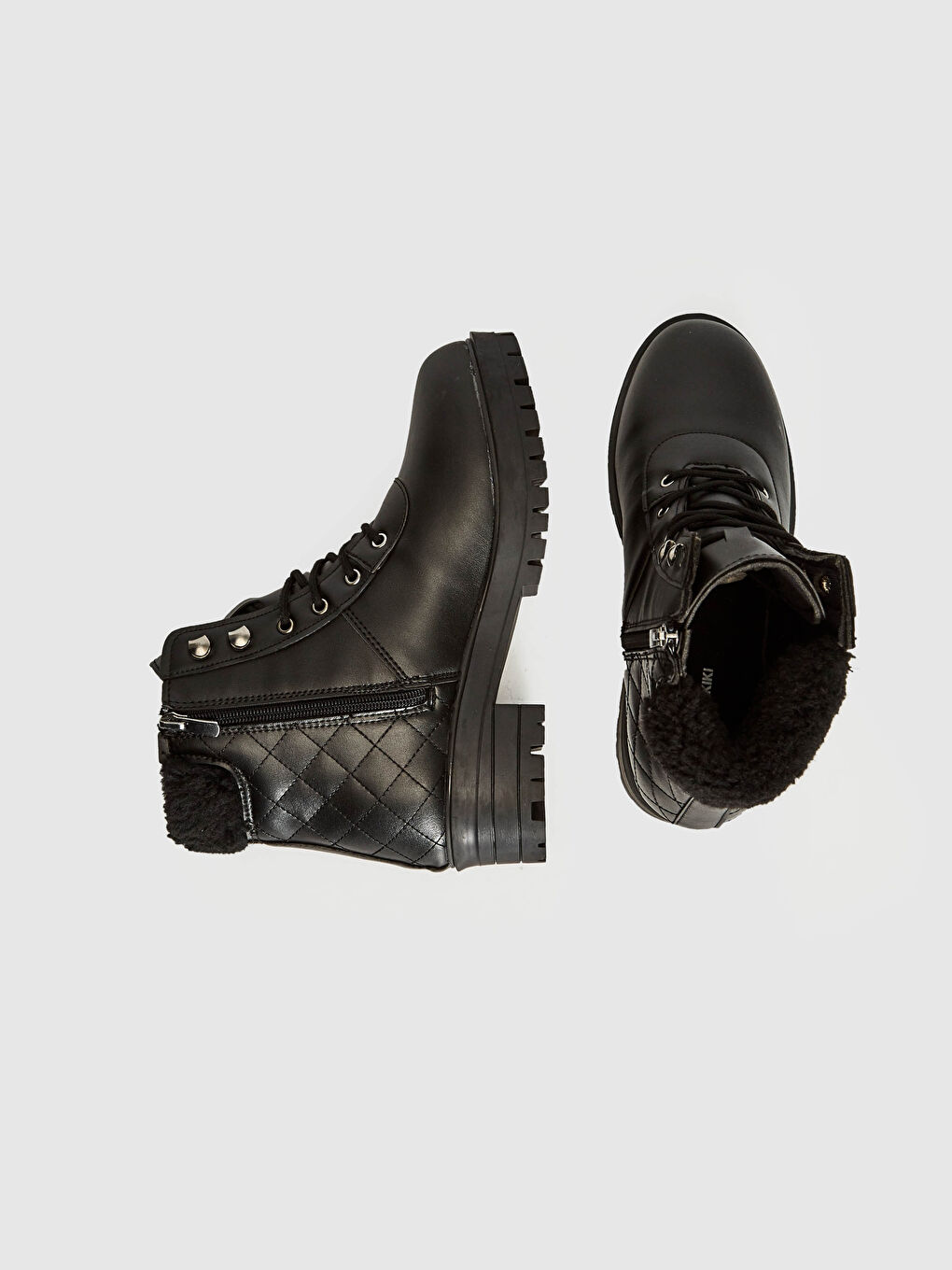 Siyah Kadın Deri Görünümlü Topuklu Bot-2