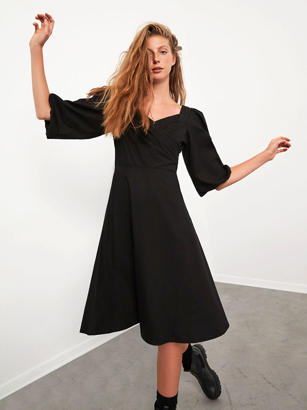 Crossed Neck Flared Dress-4