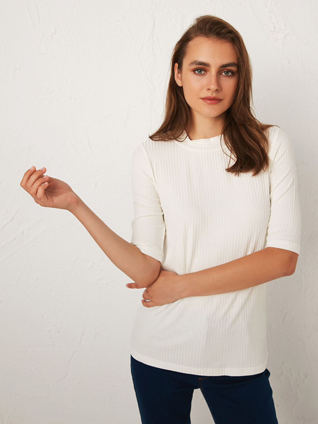 Ekru Standart Fit Kısa Kollu Kadın Düz Esnek Tişört