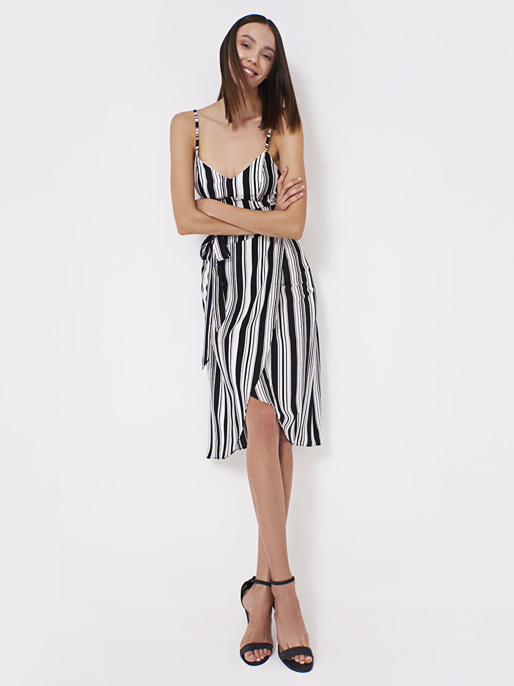 Siyah Çizgili Kruvaze Etek ve Crop Bluz-3