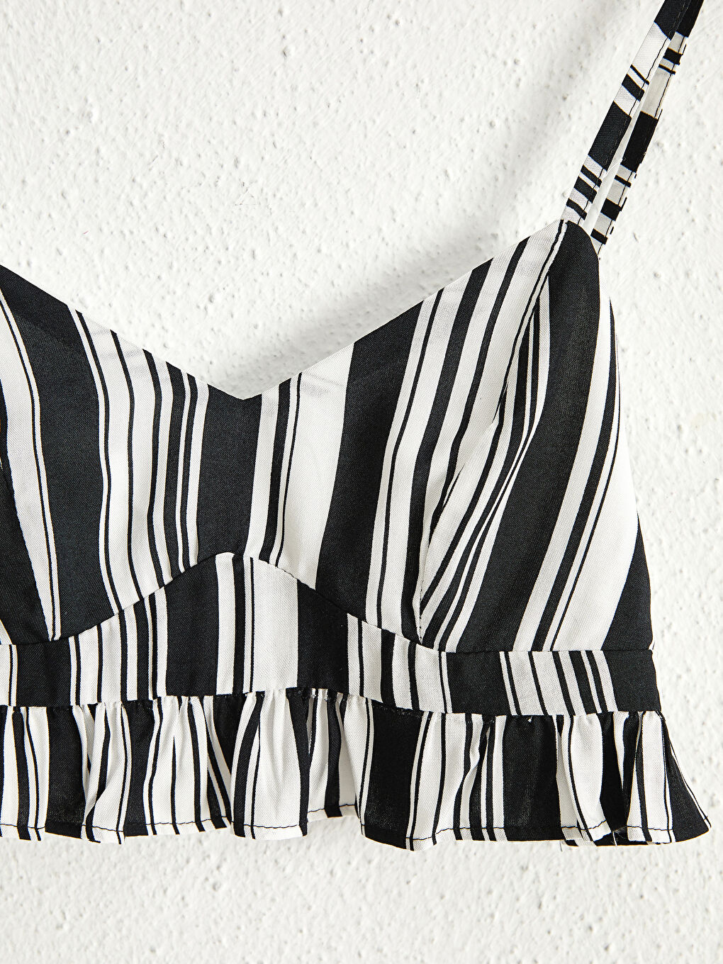 Siyah Çizgili Kruvaze Etek ve Crop Bluz-6