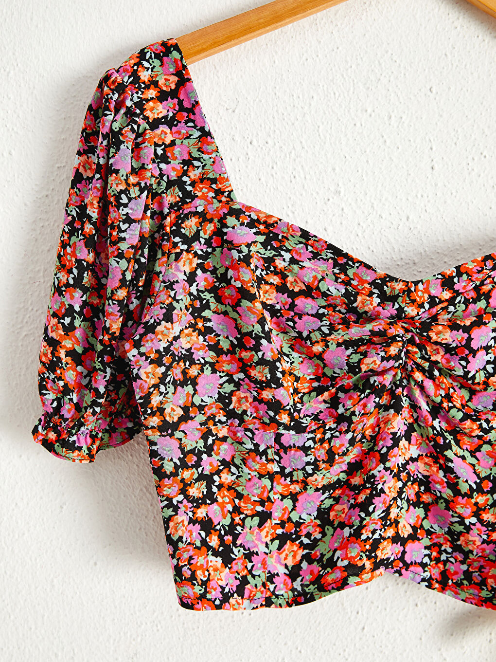 Yeşil Çiçek Desenli Fırfır ve Büzgü Detaylı Etek ve Bluz-5