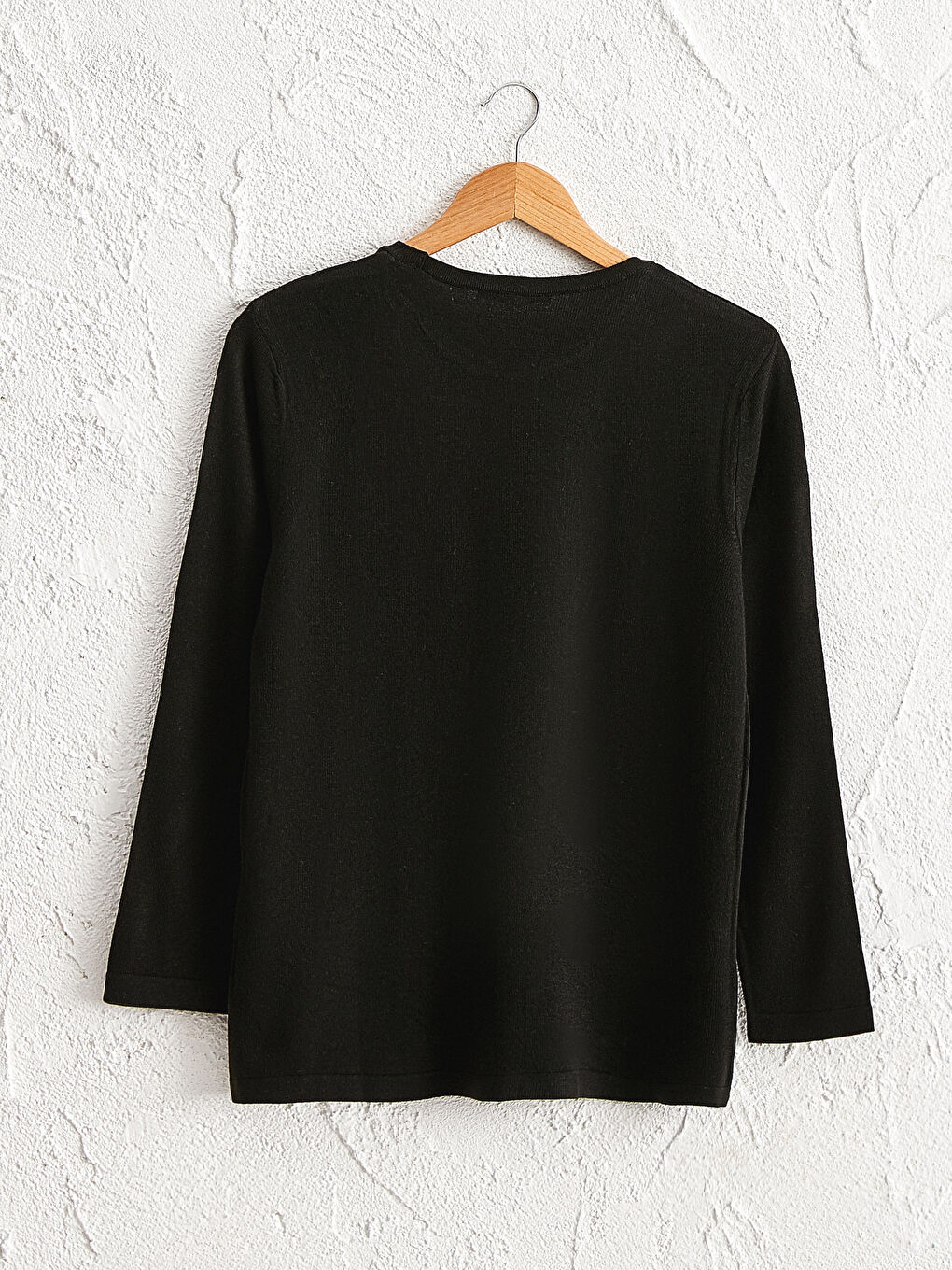 Вышитый трикотажный свитер-1