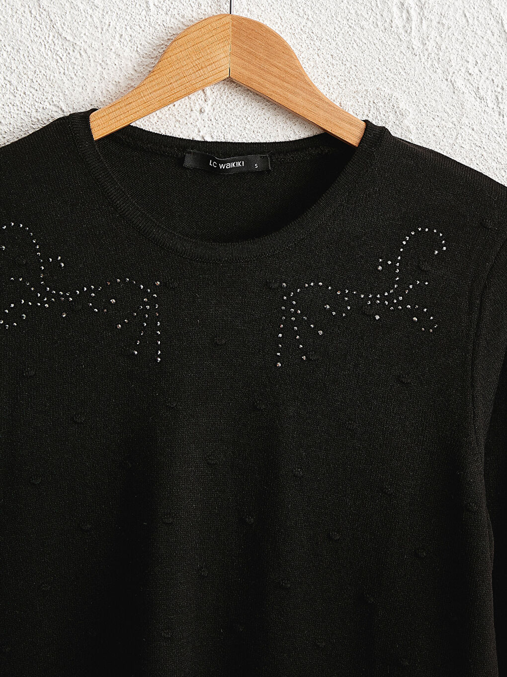 Вышитый трикотажный свитер-2