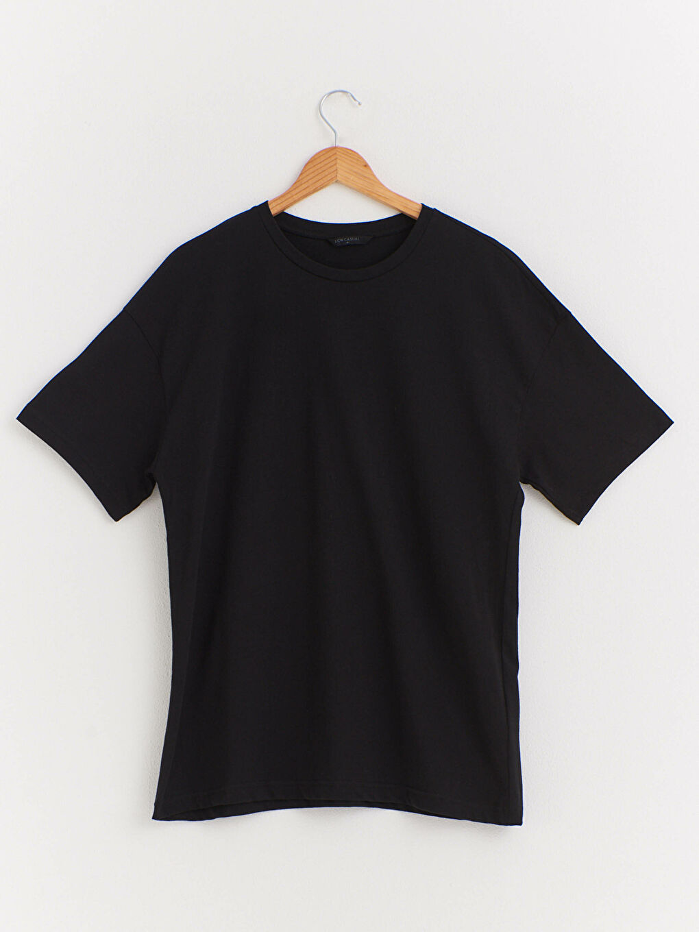 Базовая футболка с короткими рукавами и круглым вырезом