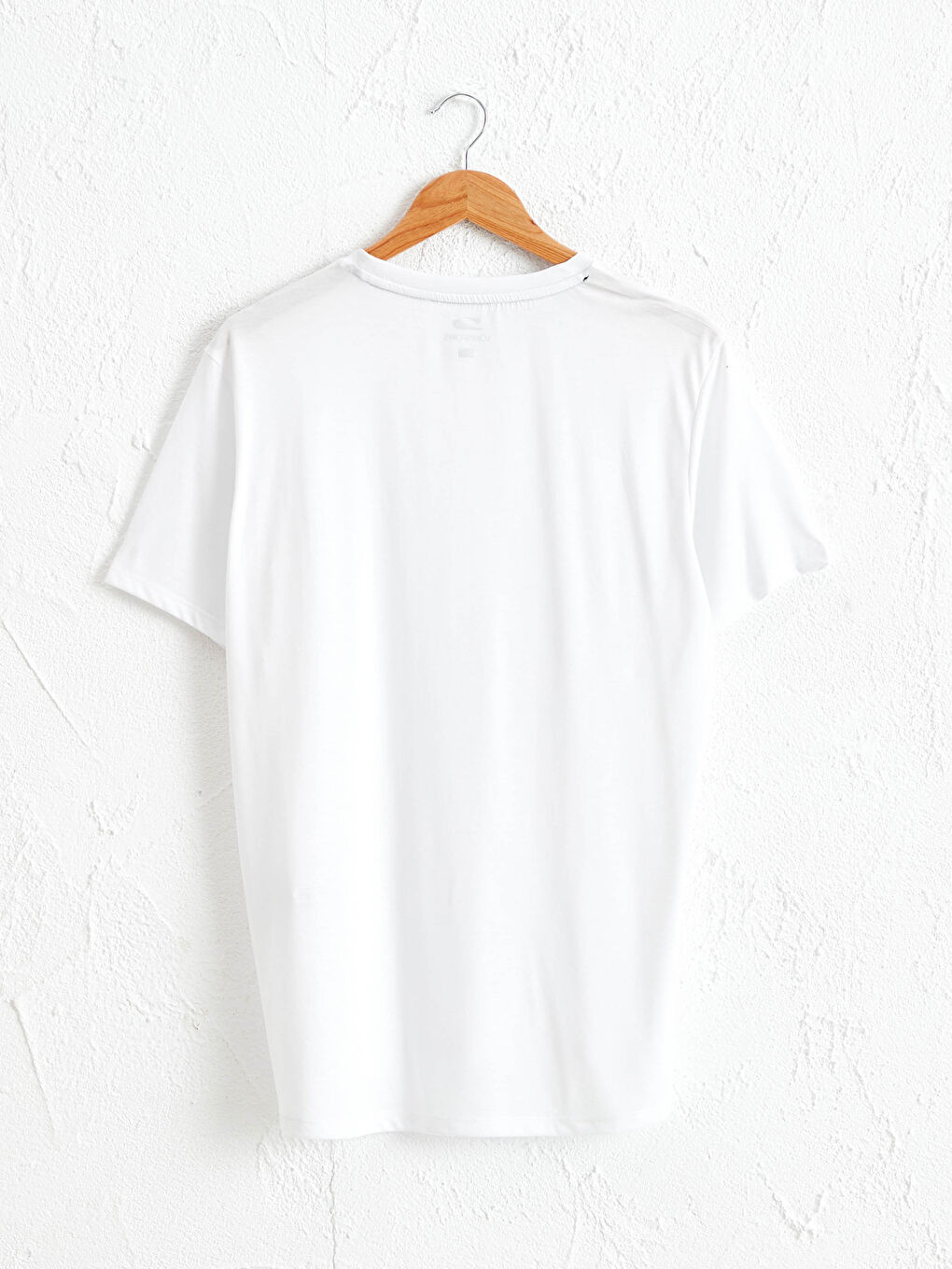 تيشيرت رياضي بياقة دائرية وقصة عادية-1