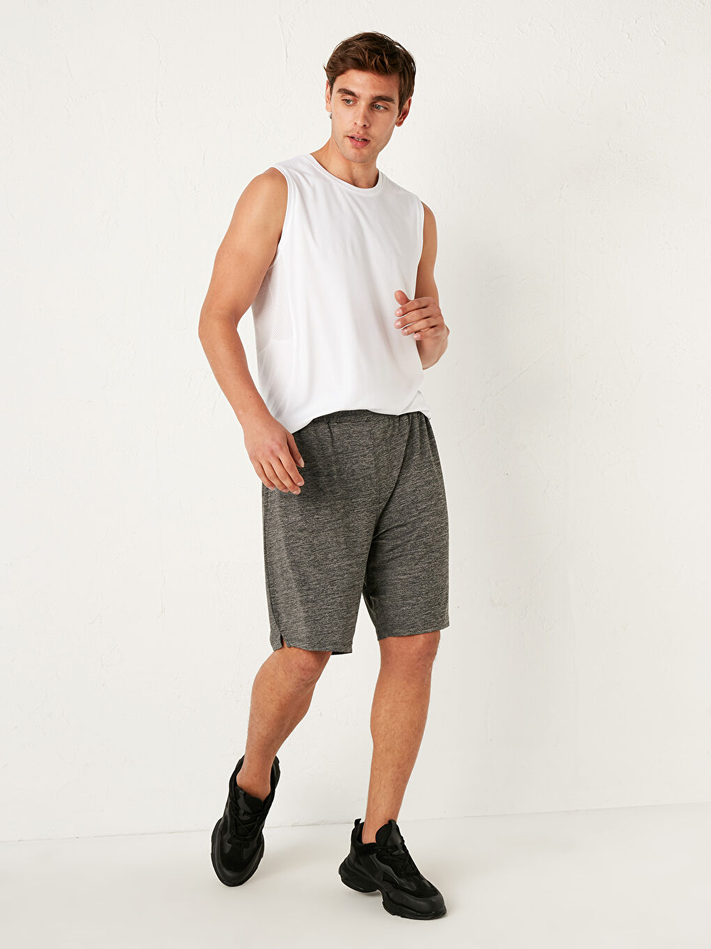 شورت رياضي اكتيف بقصة مريحة