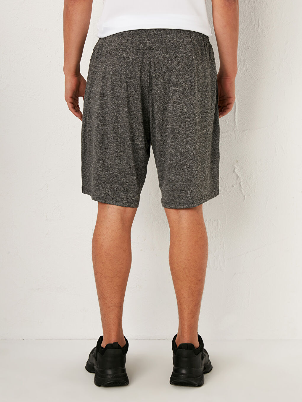 شورت رياضي اكتيف بقصة مريحة-3